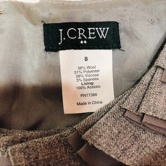 Banana Republic Sleeveless Ruffle Wool Blend Dress - Picture 2 of 12